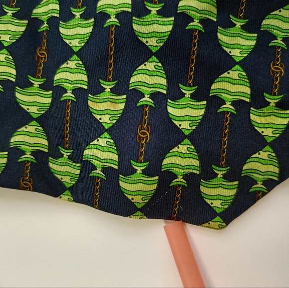 Chanel logo Fish chain  silk tie - Picture 3 of 14